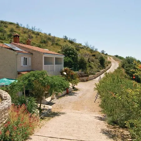 Bol 33 Apartment
